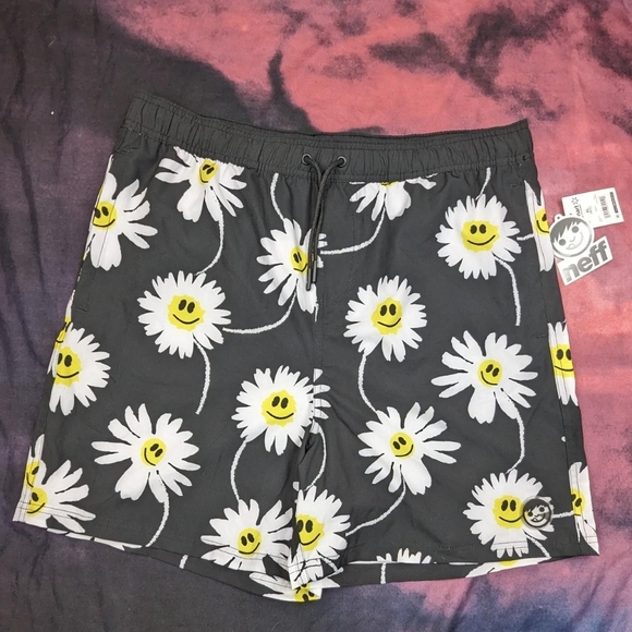 New With Tags NEFF Men's Black, White, & Yellow Daisy Smiley Graphic Swim Trunks - Picture 1 of 6